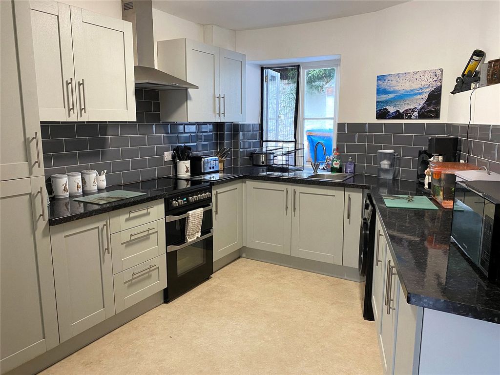 Property photo 2 of 13 Kitchen