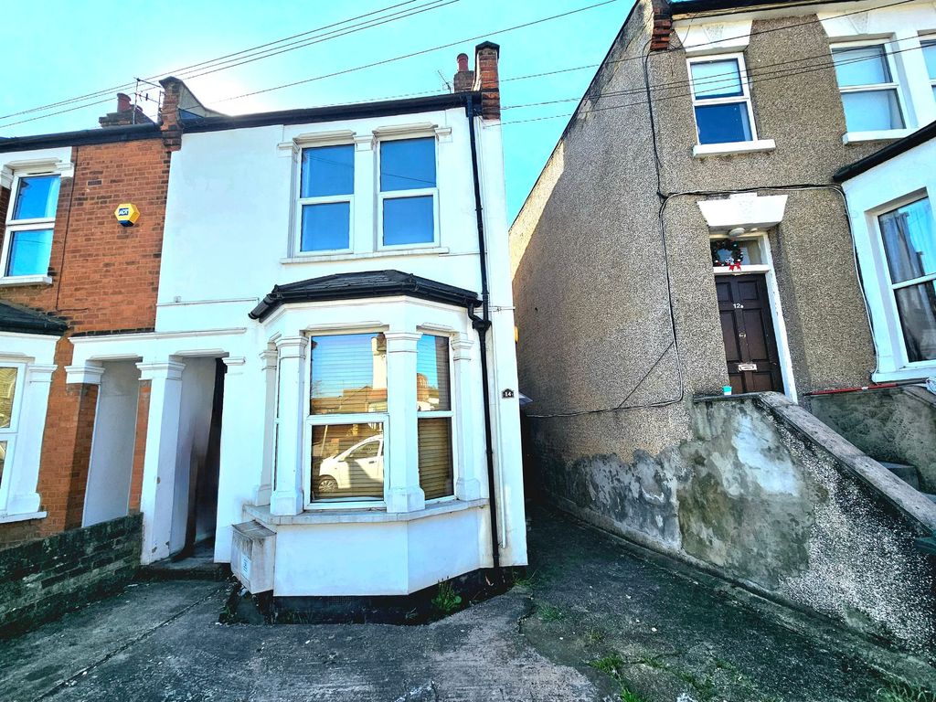 Property photo 1 of 5