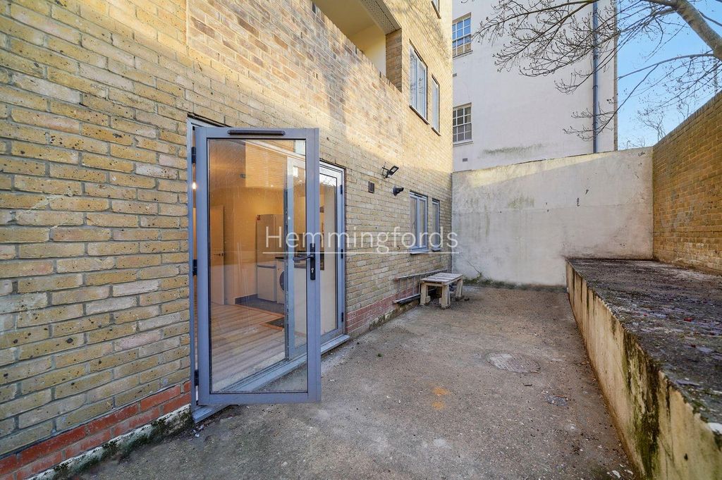 Property photo 3 of 15 G04 Platinum Court - Fbu5Byto54mc528G5d31.Jpg