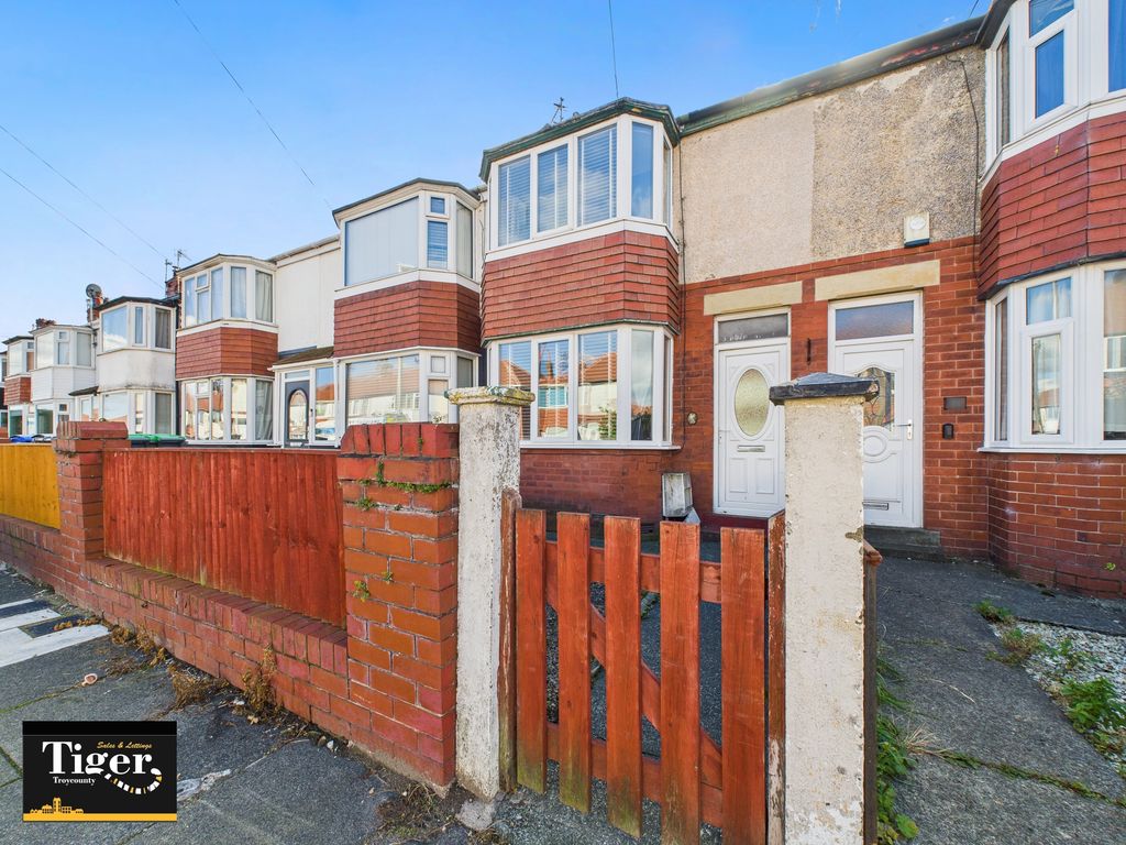 Property photo 1 of 11 Cam02176G0-Pr0713-Still011