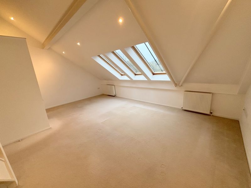 Property photo 2 of 14 Photo 16