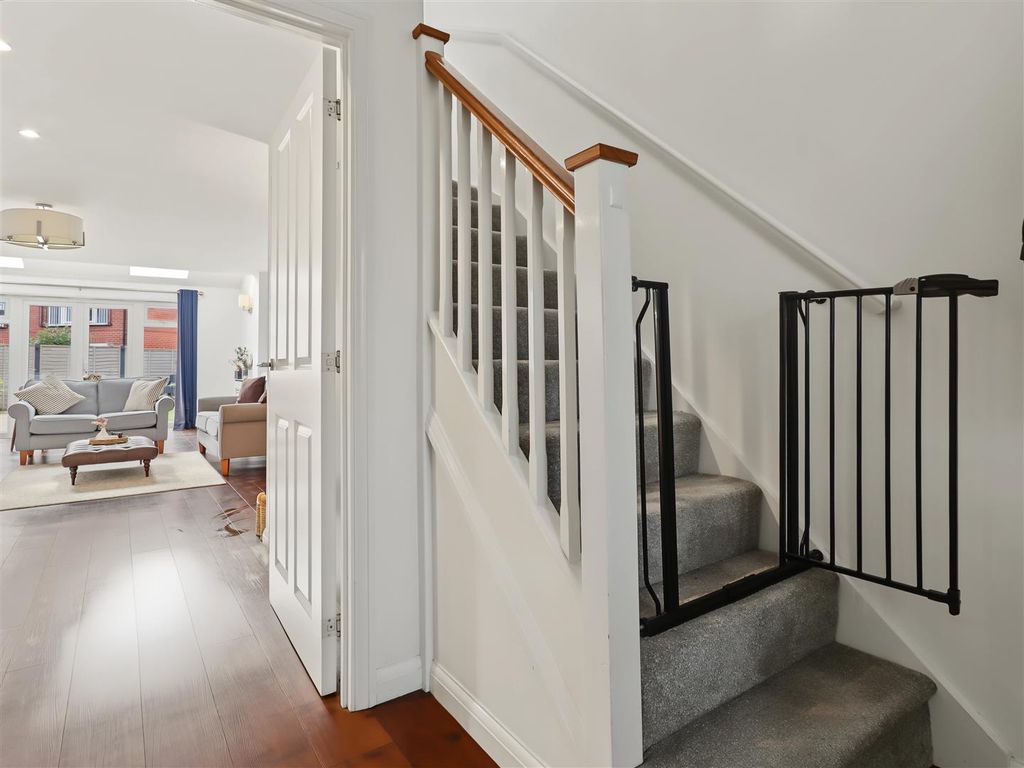 Property photo 2 of 29 Entrance Hall