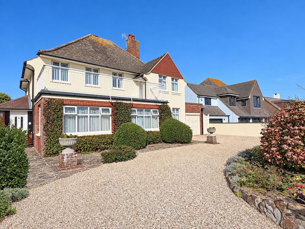 Property photo 1 of 31