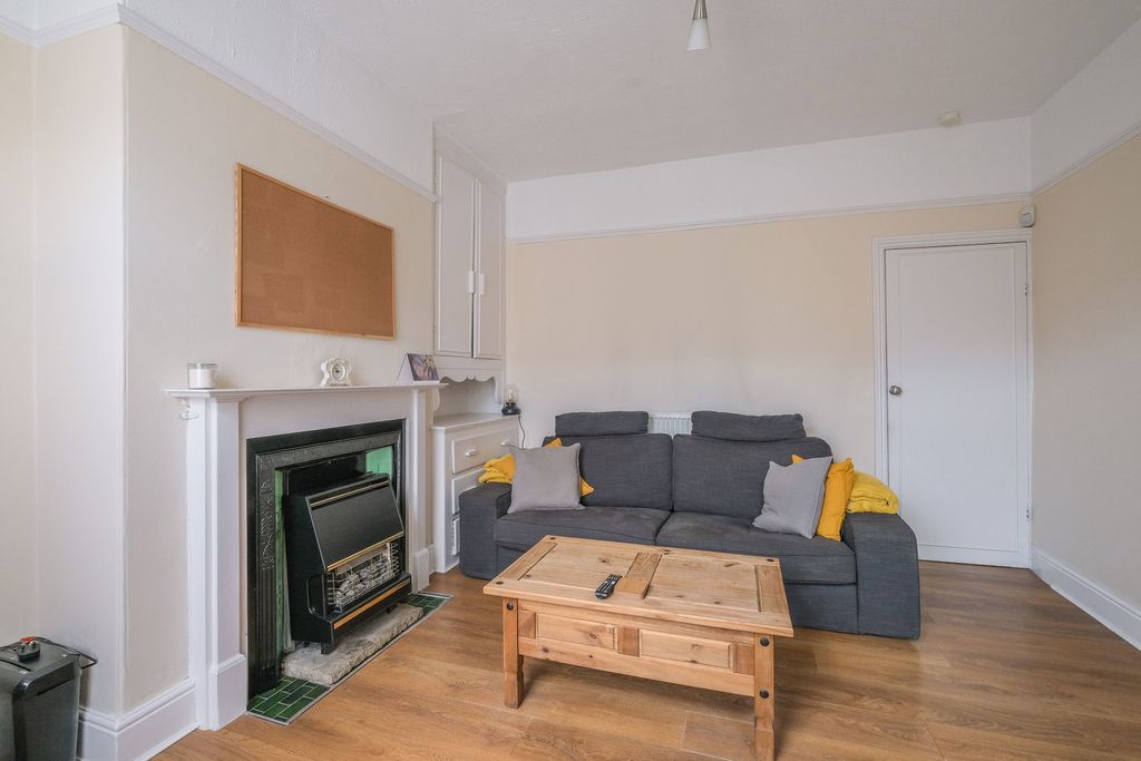 Property photo 3 of 14