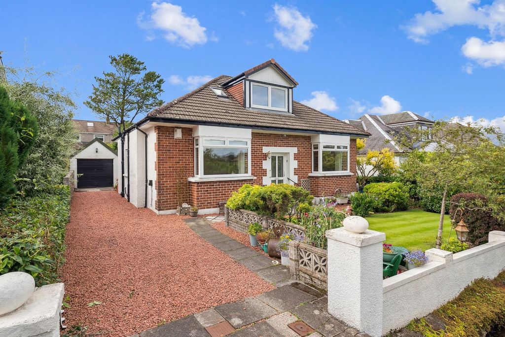 Property photo 1 of 32