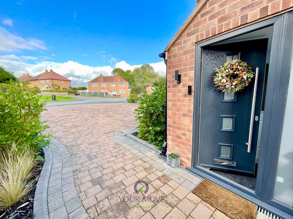 Property photo 2 of 19 Pbox-Img.Jpg