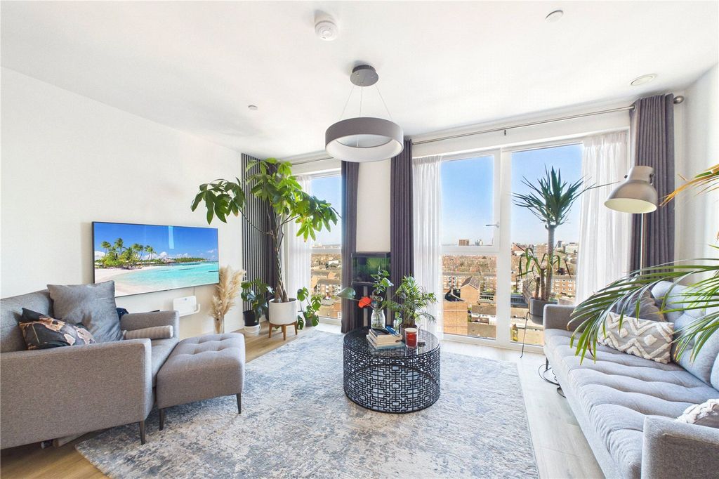 Property photo 1 of 18 Picture No. 02