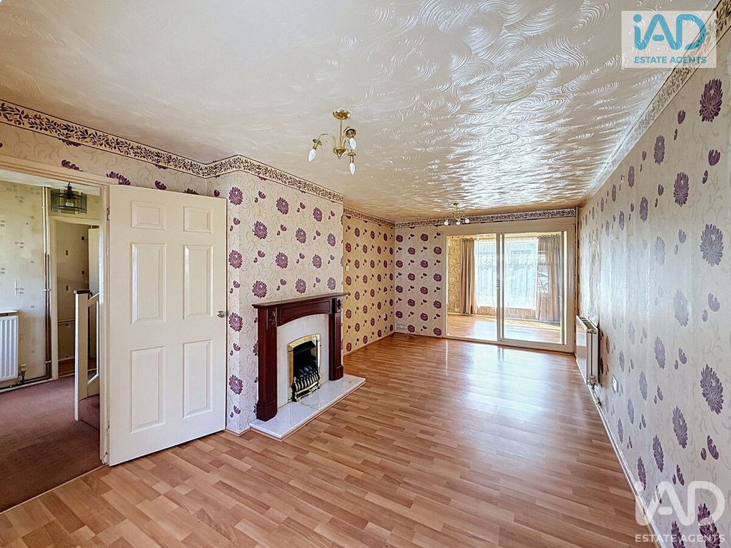 Property photo 3 of 19