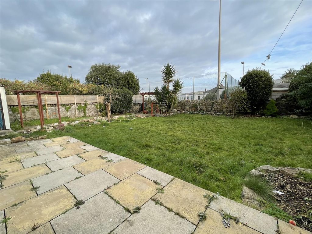 Property photo 2 of 28 Garden
