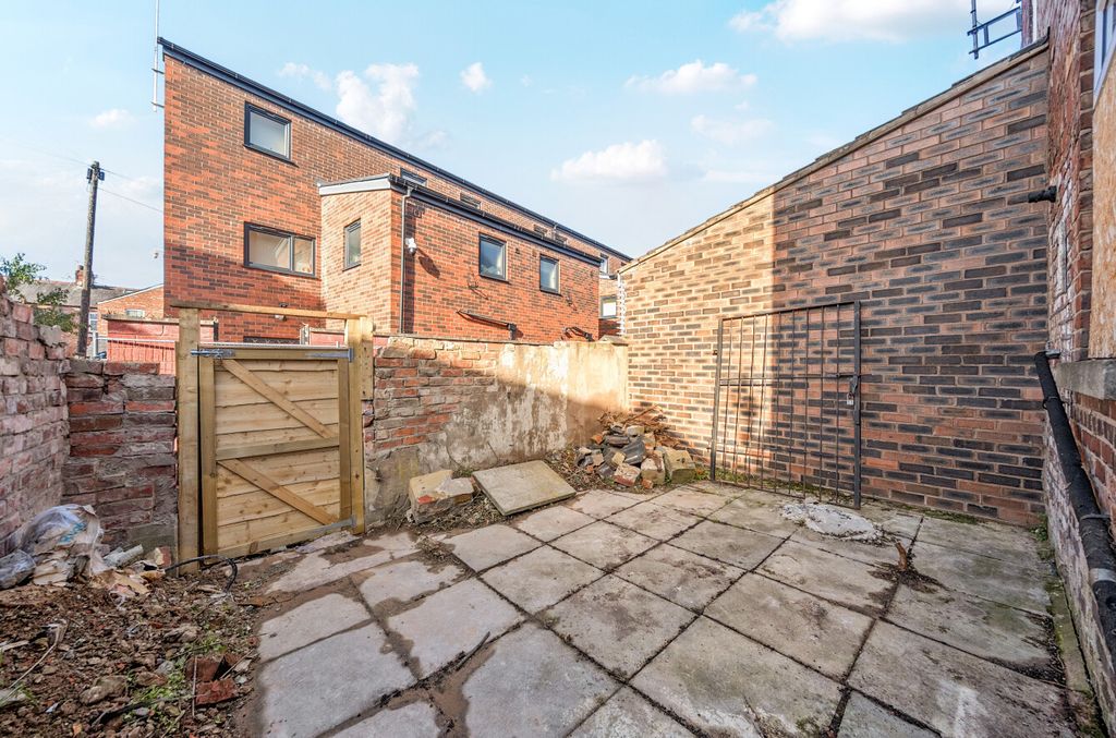 Property photo 2 of 9 1535022-4-1A139F8...