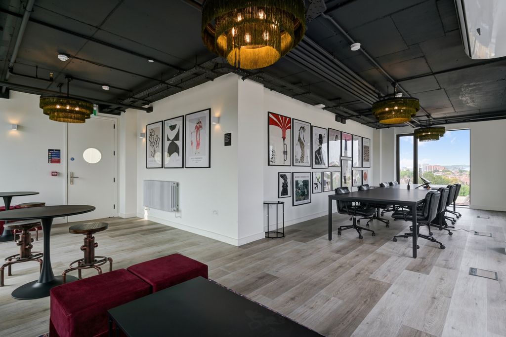 Property photo 3 of 11 Photo 9