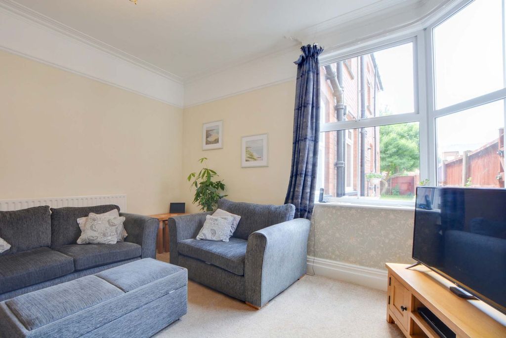 Property photo 3 of 29