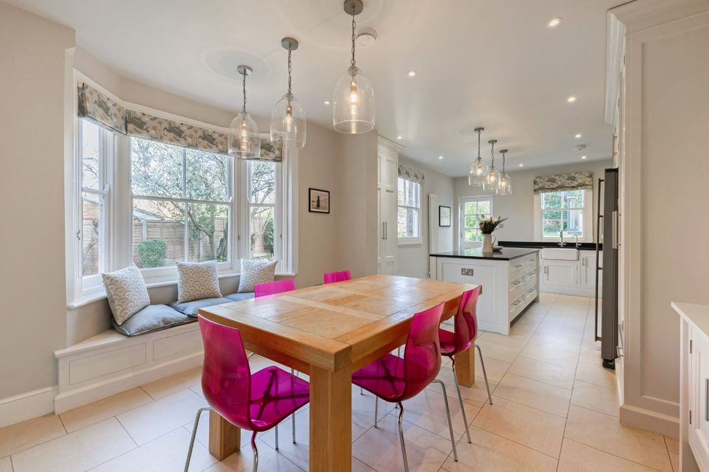 Property photo 3 of 11 Picture No. 10