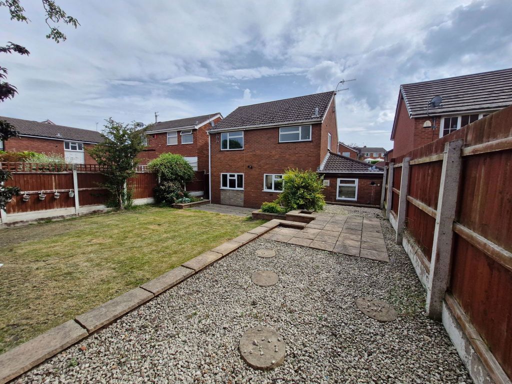 Property photo 2 of 18