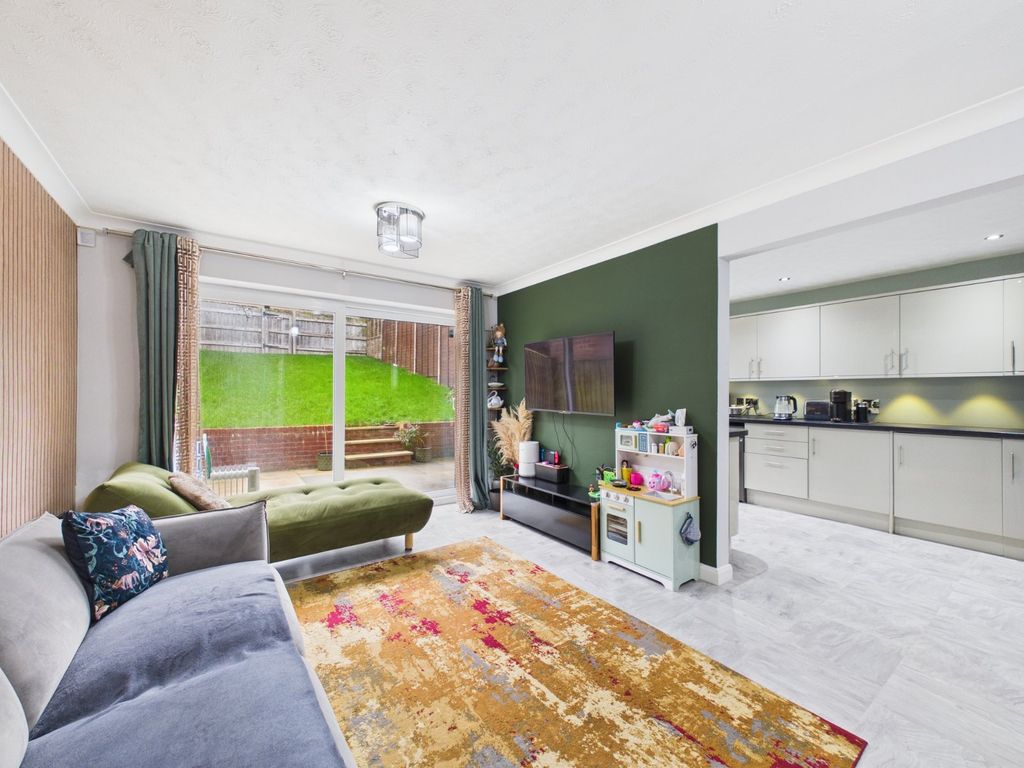 Property photo 2 of 16 Living Room