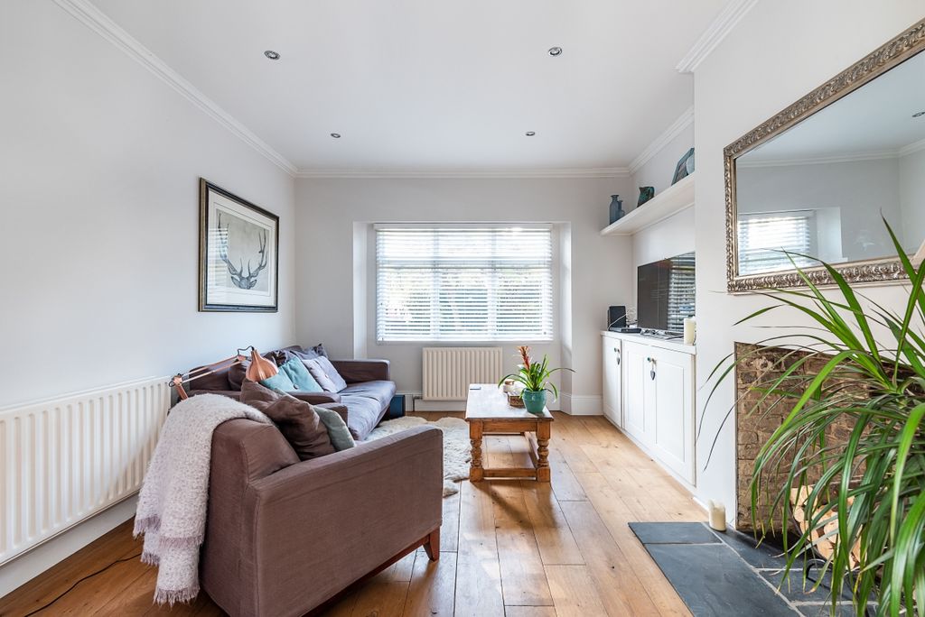 Property photo 2 of 12 Trinity-Cresent-011