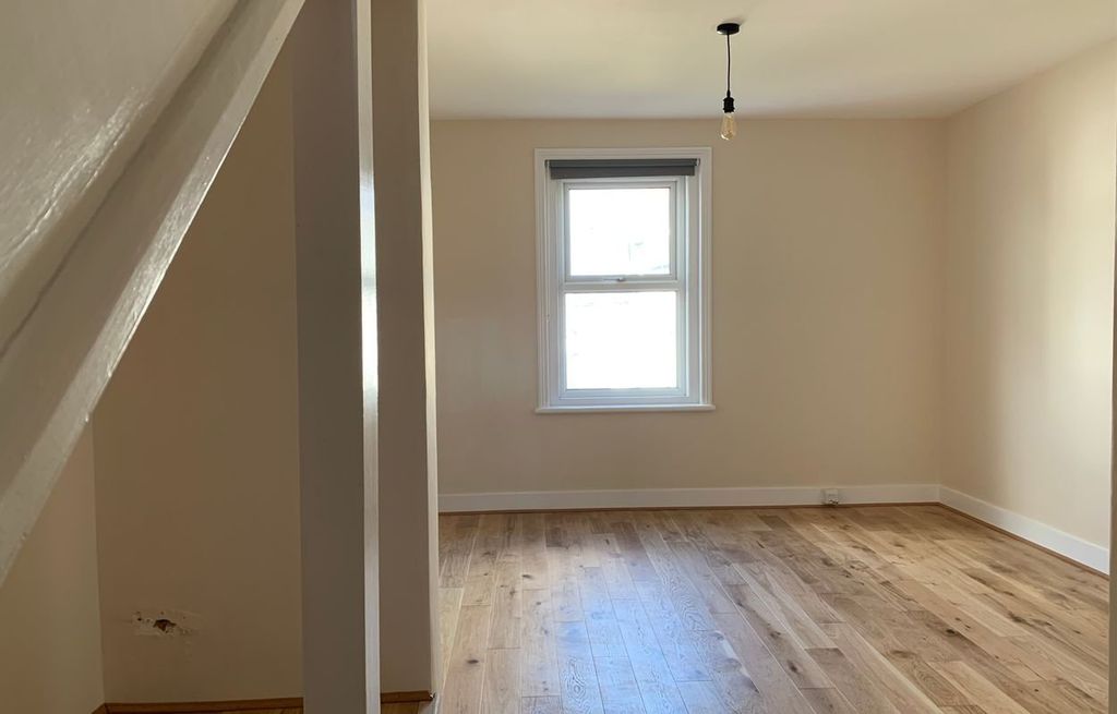 Property photo 2 of 6 Picture 2