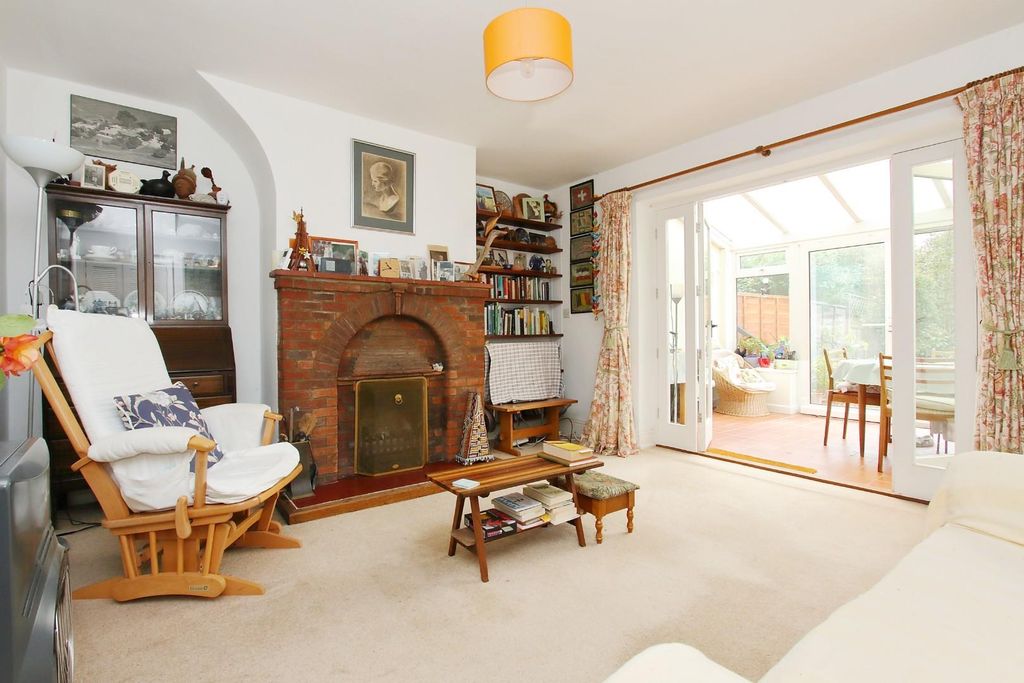 Property photo 3 of 16 Sitting Room