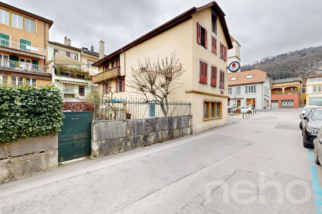 Property photo 2 of 13