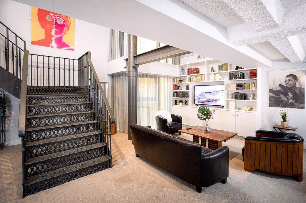 Property photo 2 of 12 Picture No. 18