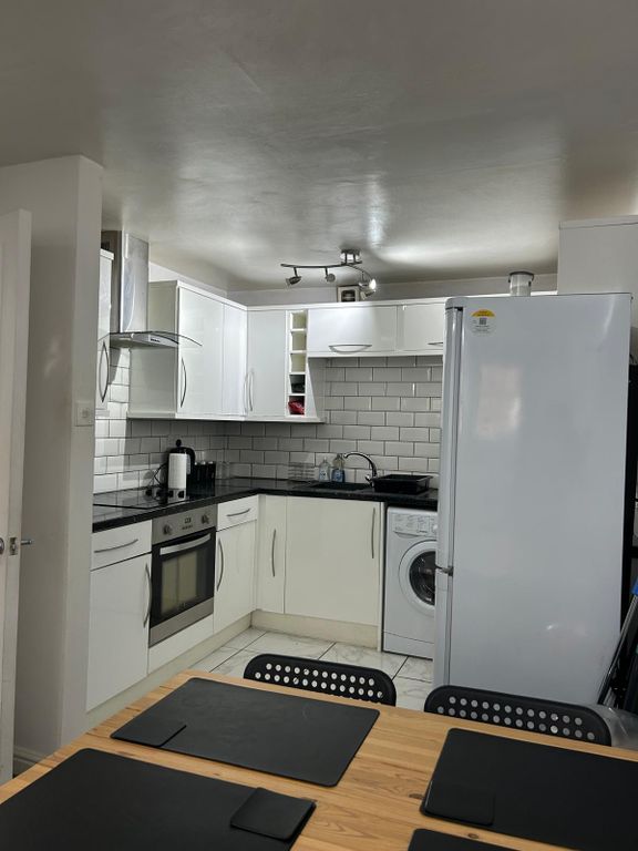 Property photo 3 of 4