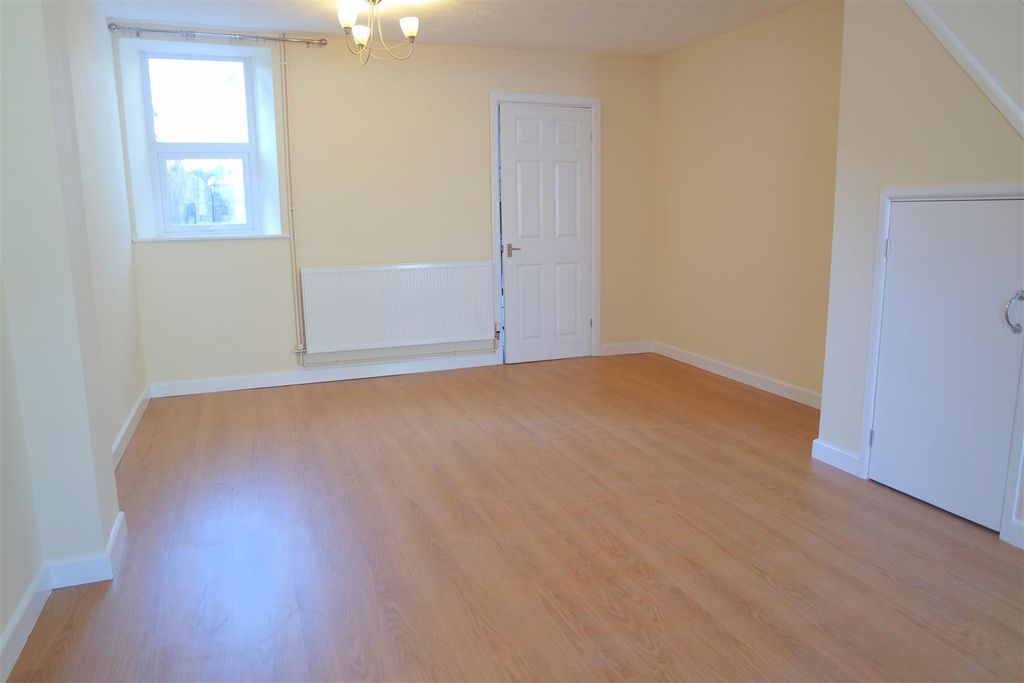 Property photo 2 of 8 Sam_9104.Jpg