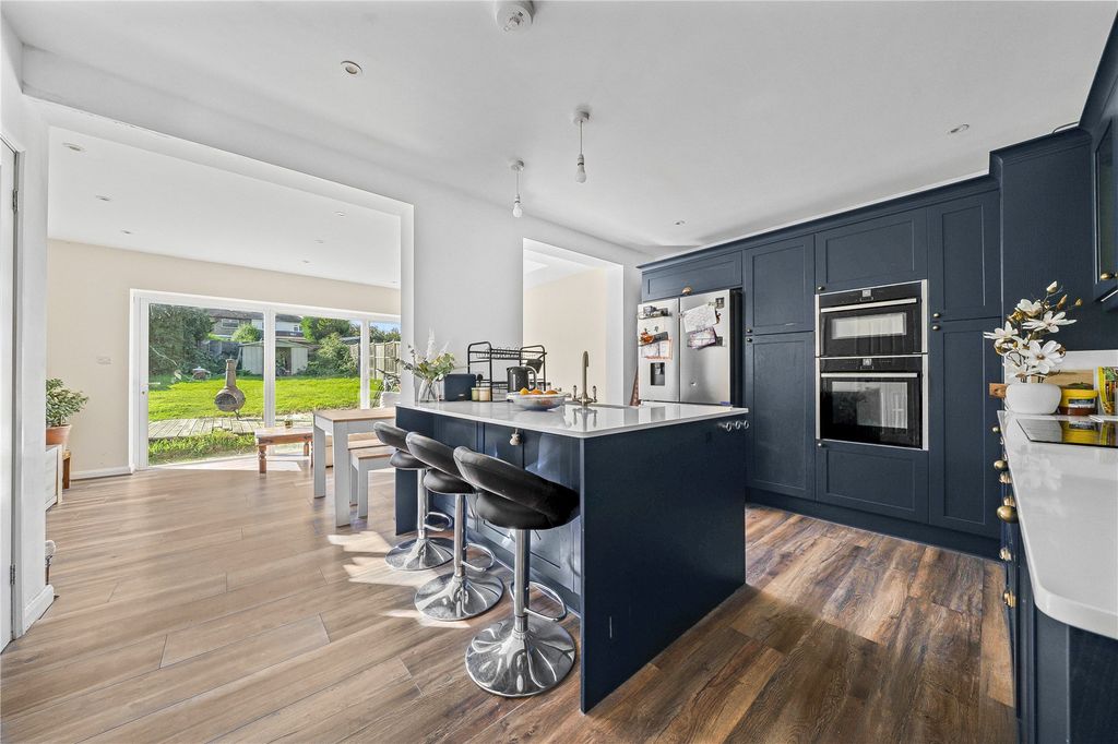 Property photo 1 of 15 Picture No. 12