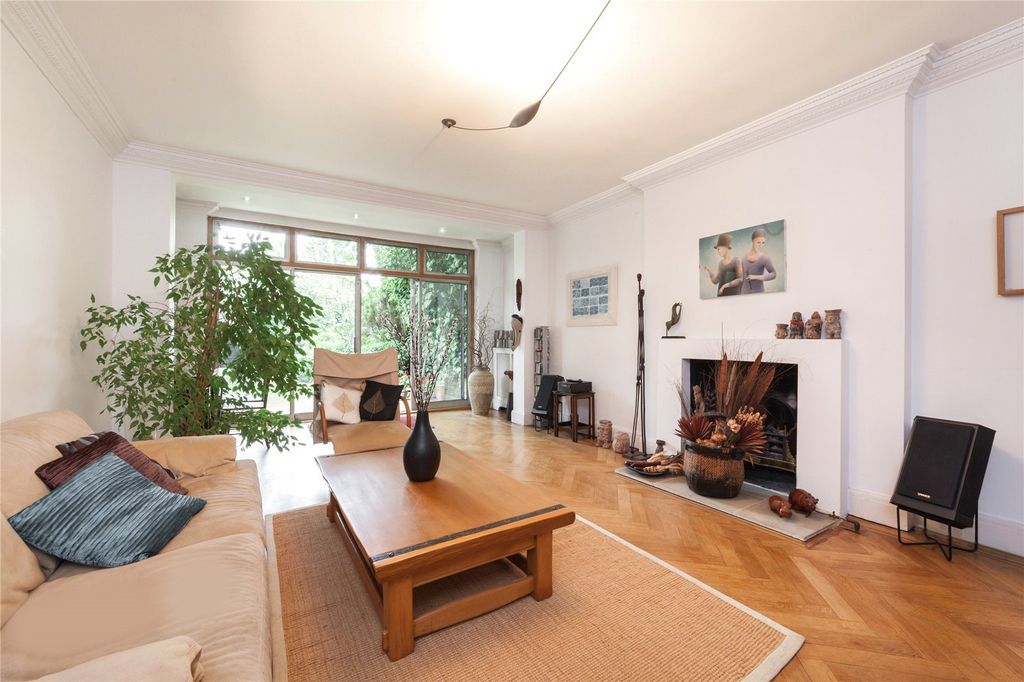 Property photo 2 of 14