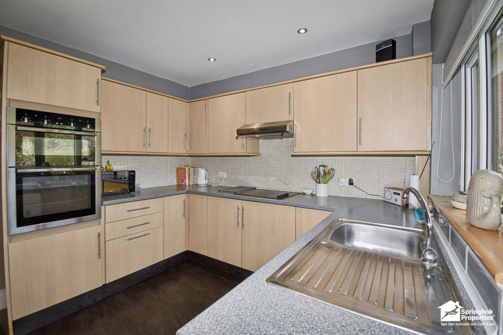 Property photo 3 of 14 Image 2