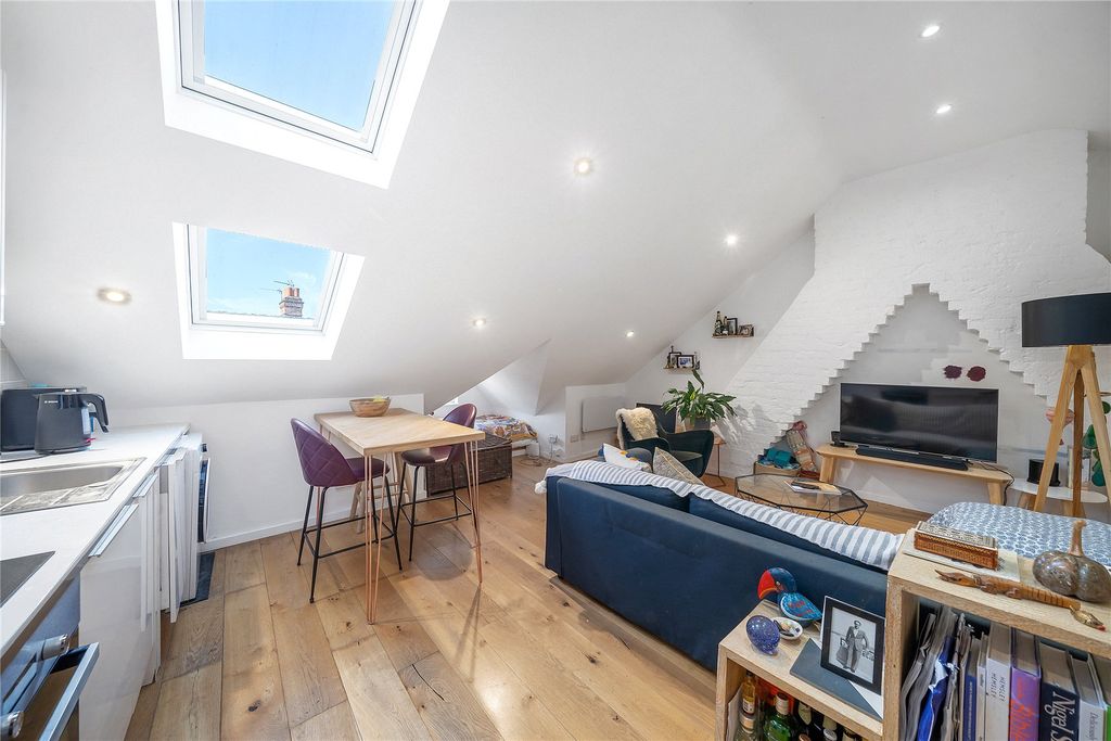 Property photo 2 of 14 Picture No. 04