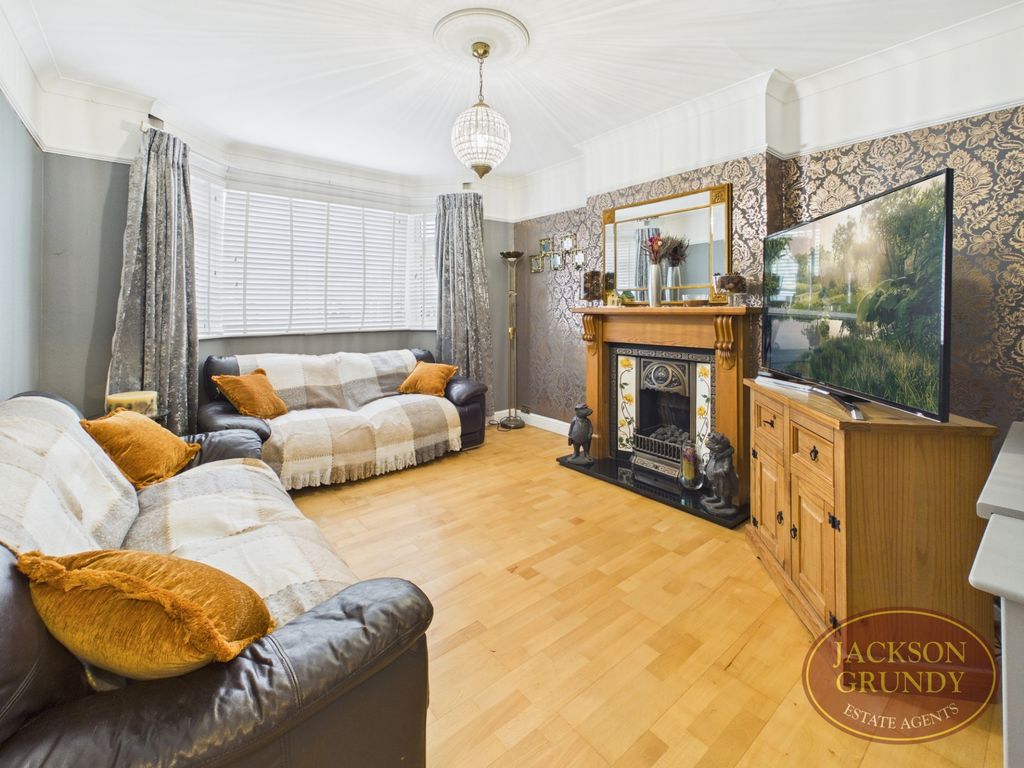 Property photo 2 of 10 Southfield Road