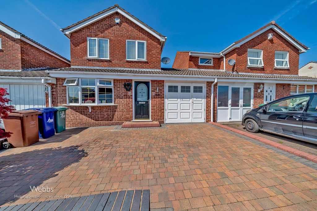 Property photo 1 of 23 Â© Webbs Estate Agents Â© (32 Of 93).Jpg