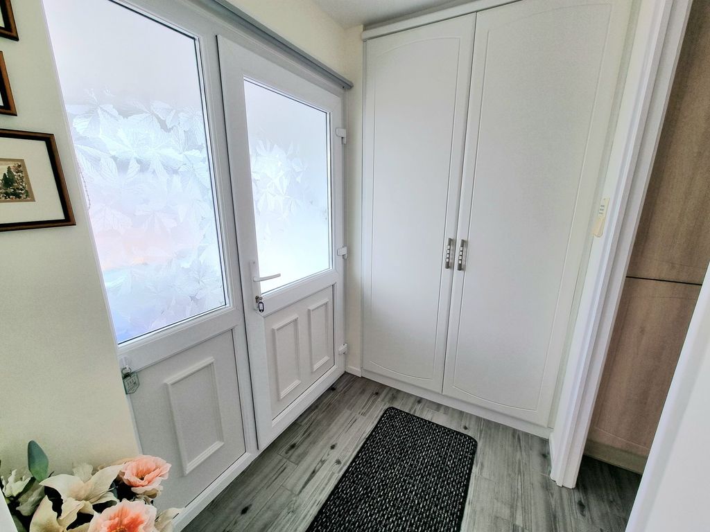 Property photo 3 of 31 Hallway