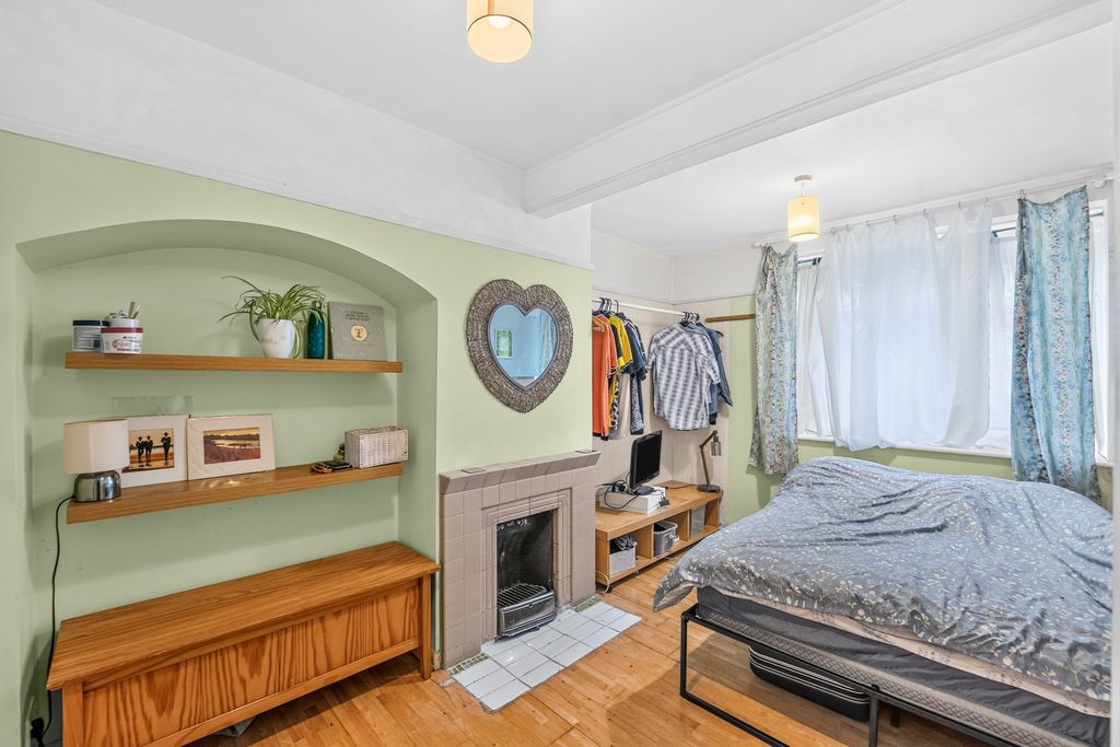 Property photo 1 of 14 Image