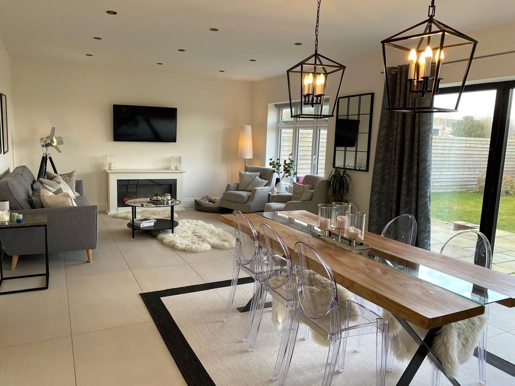 Property photo 2 of 16 Picture No. 09