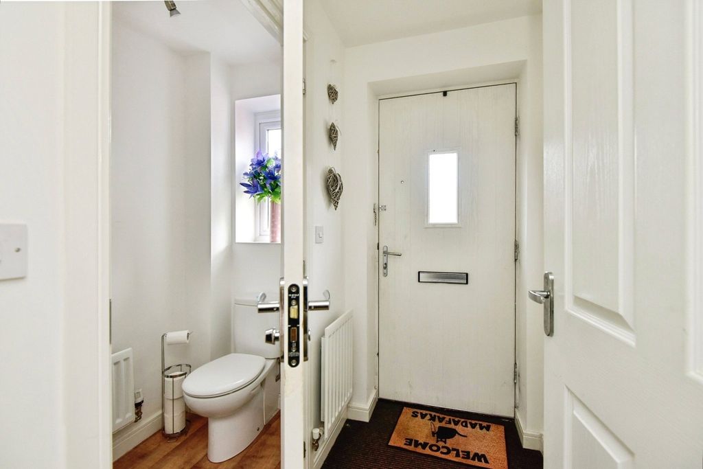 Property photo 2 of 20 Pbox-Img.Jpg