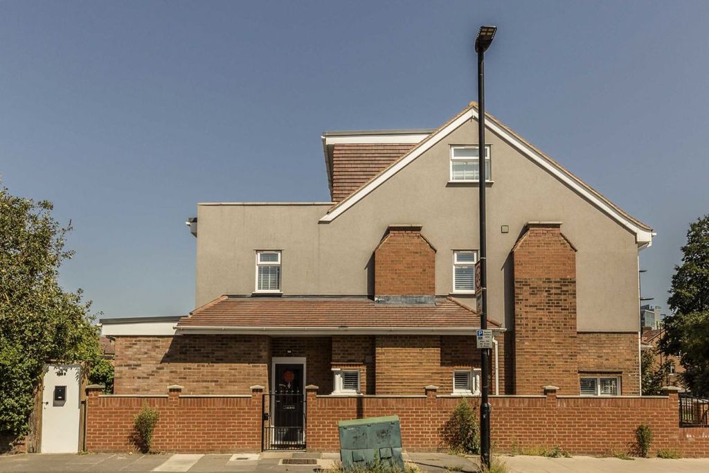 Property photo 1 of 6