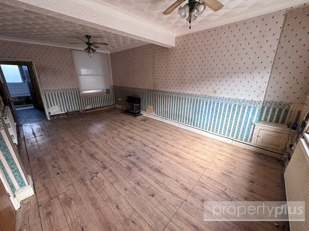 Property photo 3 of 14 Picture No. 08