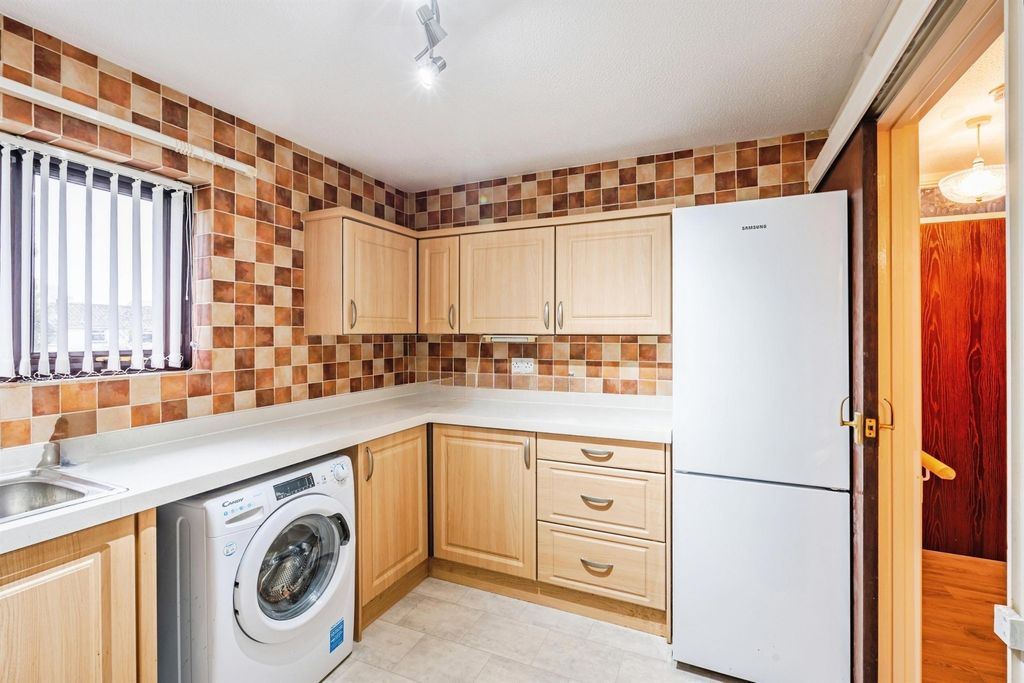 Property photo 3 of 13