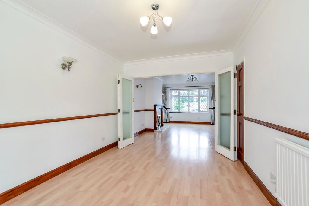 Property photo 3 of 23