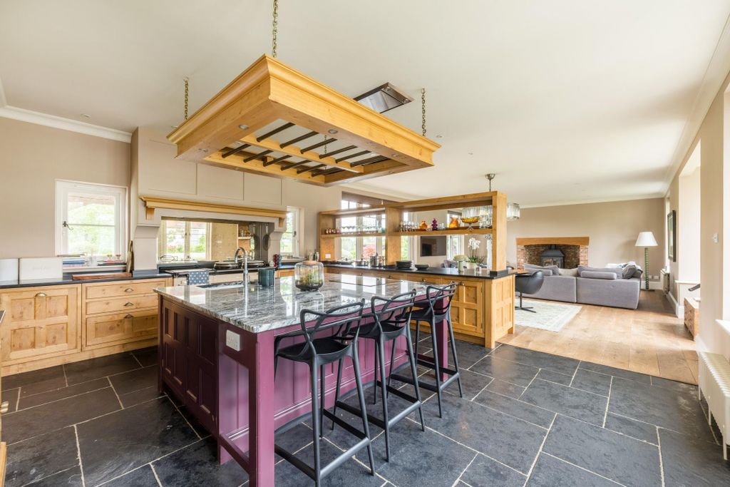 Additional image 5 of 6 bed detached house for saleShipbourne, Tonbridge, Kent TN11