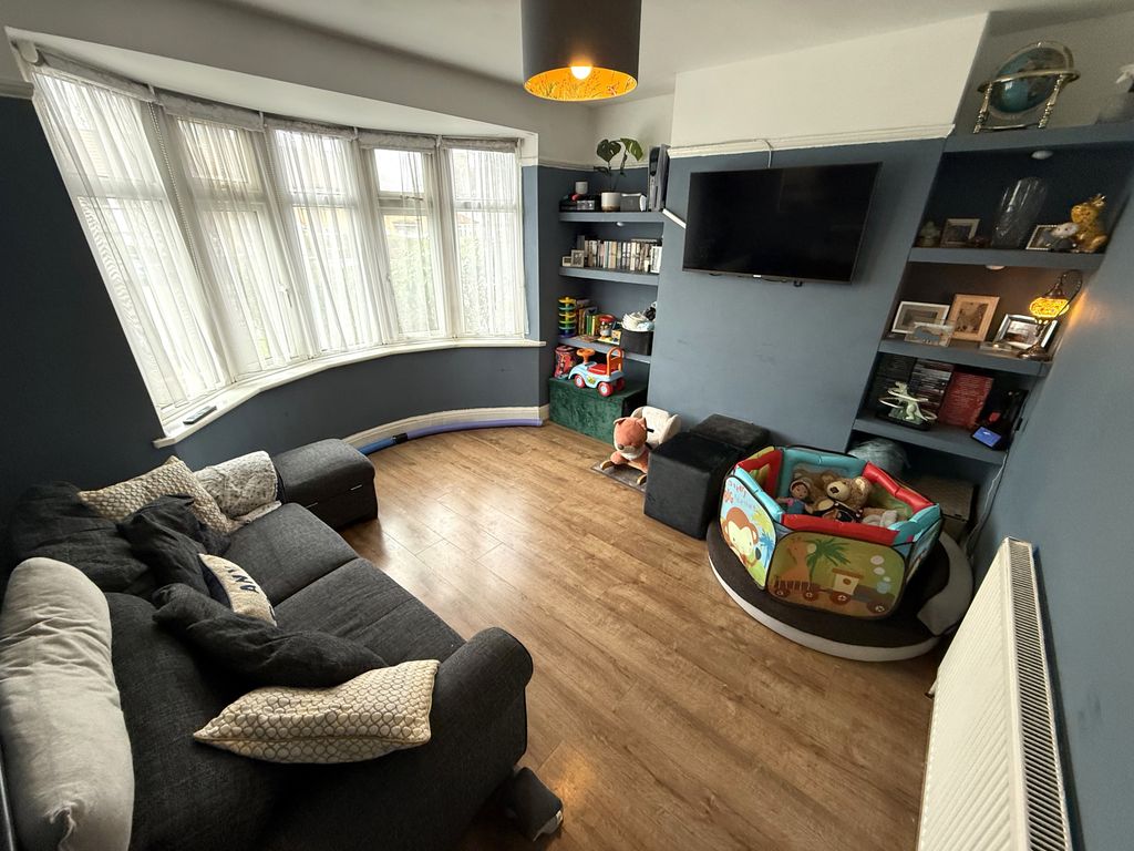 Property photo 2 of 16 Reception 1