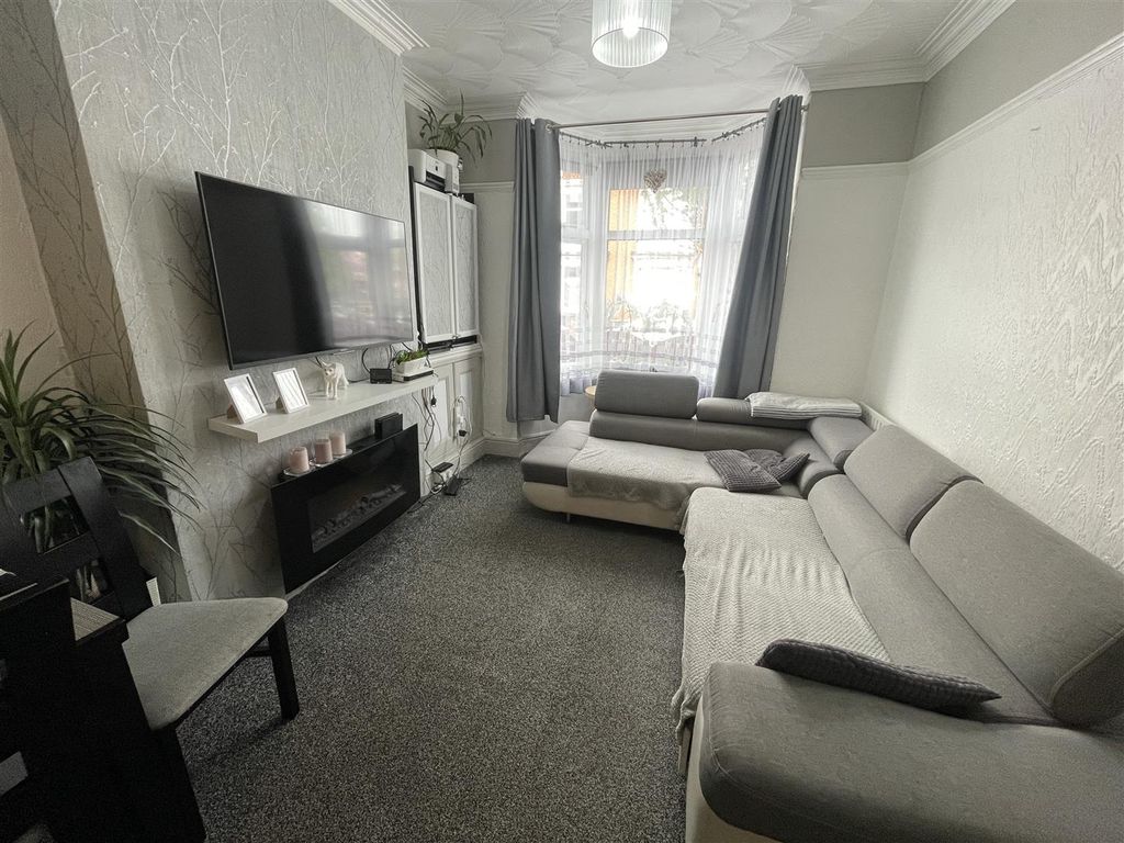 Property photo 2 of 7 2