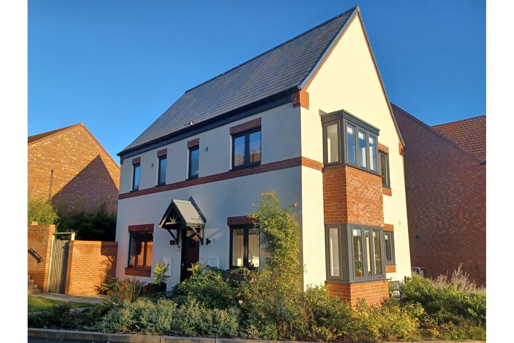 Property photo 2 of 18