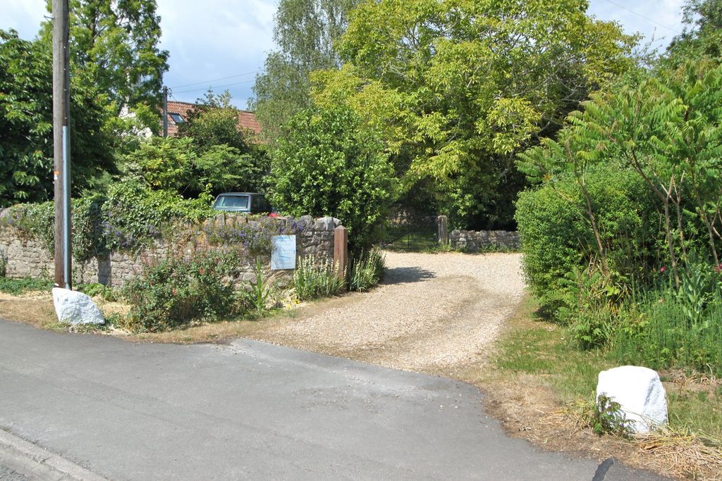 Property photo 3 of 18