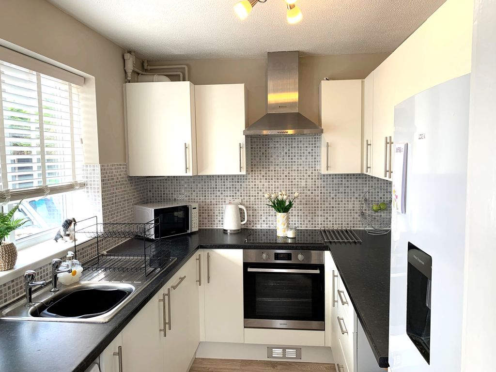 Property photo 3 of 11 A6