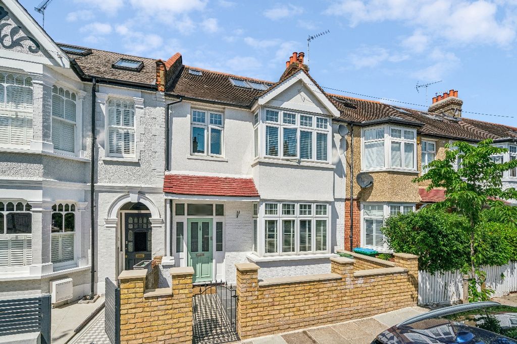Property photo 1 of 11
