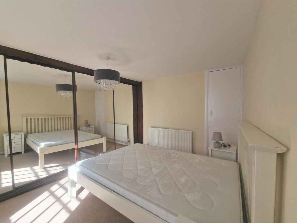 Property photo 3 of 7 Photo 2