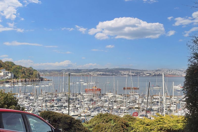 Property photo 3 of 13 Photo 8