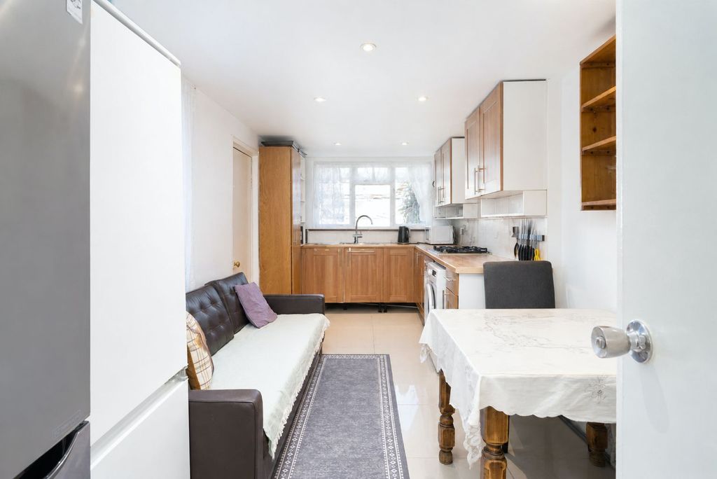 Property photo 3 of 10 30ce6d04-B39F-480B-Bb70-361E6A3A5Bd8